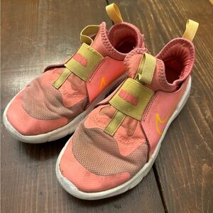 Little Girls Flex Runner 2 Slip-On Running Sneakers from Finish Line
